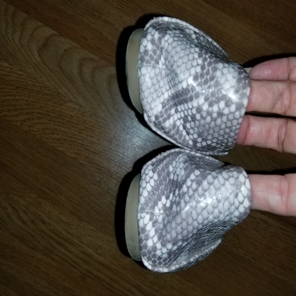 Pre-owned womens Flats size 8 - Picture 4 of 6